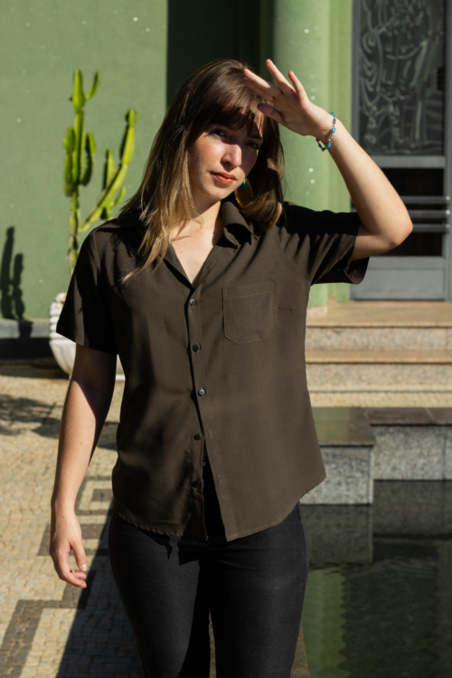 Camisa Marrom Raiz